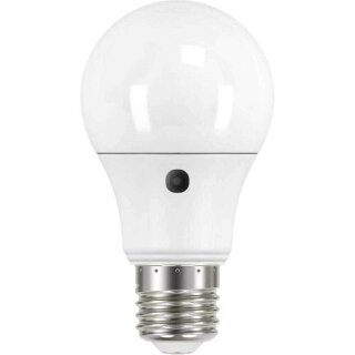 LightMe LED Leuchtmittel Birnenform 9,5W = 60W E27 matt 810lm warmweiß 2700K Tageslichtsensor