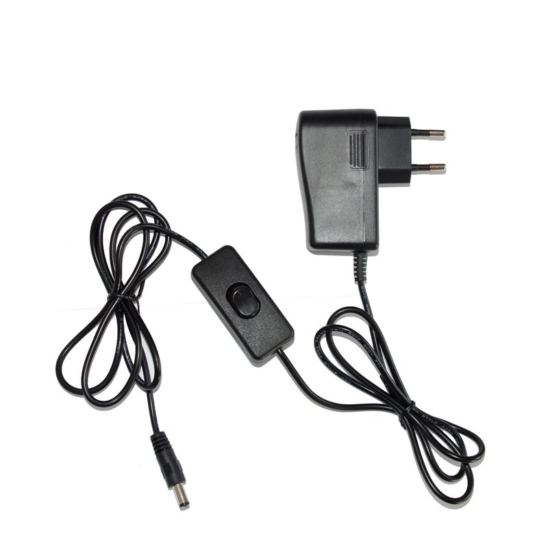 https://www.gluehbirne.de/media/image/product/6067/lg/led-stecker-netzteil-mit-schalter-am-kabel-max-12w-12v-1a.jpg